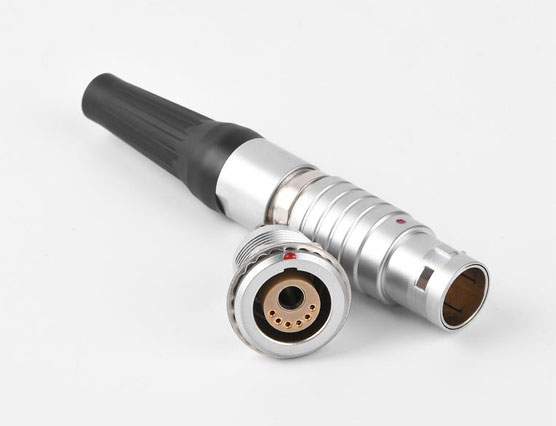 導致航空插頭連接頭發燙的關鍵因素