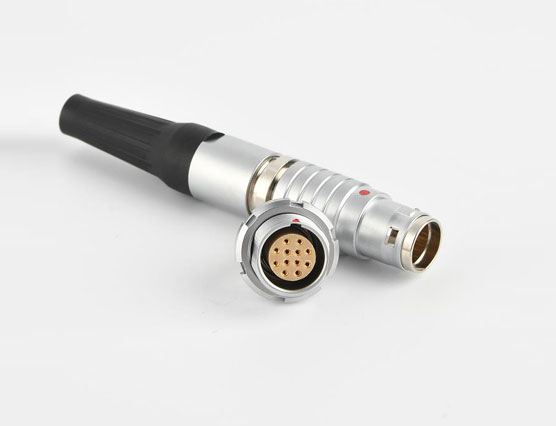 推拉自鎖航空連接器的插頭和插座是否具有自動(dòng)對(duì)準(zhǔn)功能？